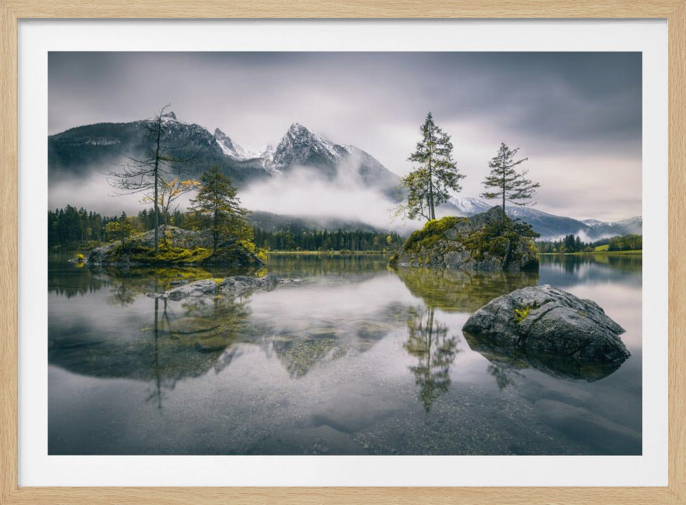 Regenachtige ochtend aan de Hintersee (Beieren) | Poster