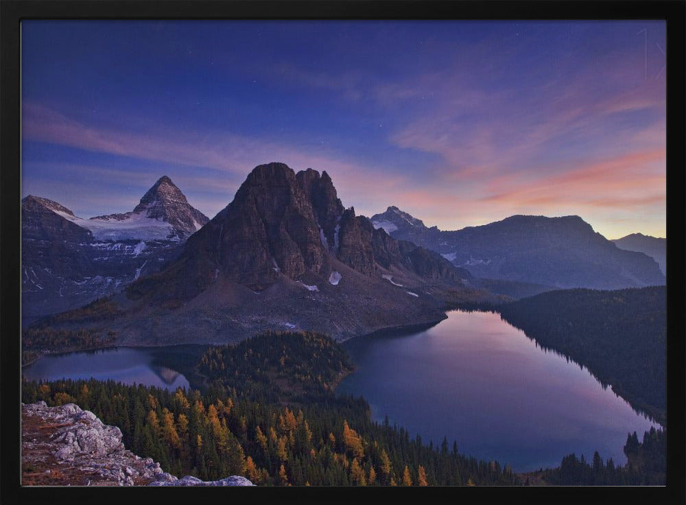 Schemering op Mount Assiniboine | Poster