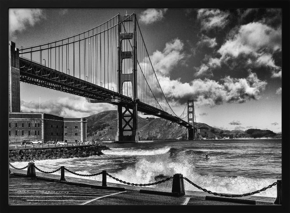 Surfen onder de Golden Gate Bridge | Poster