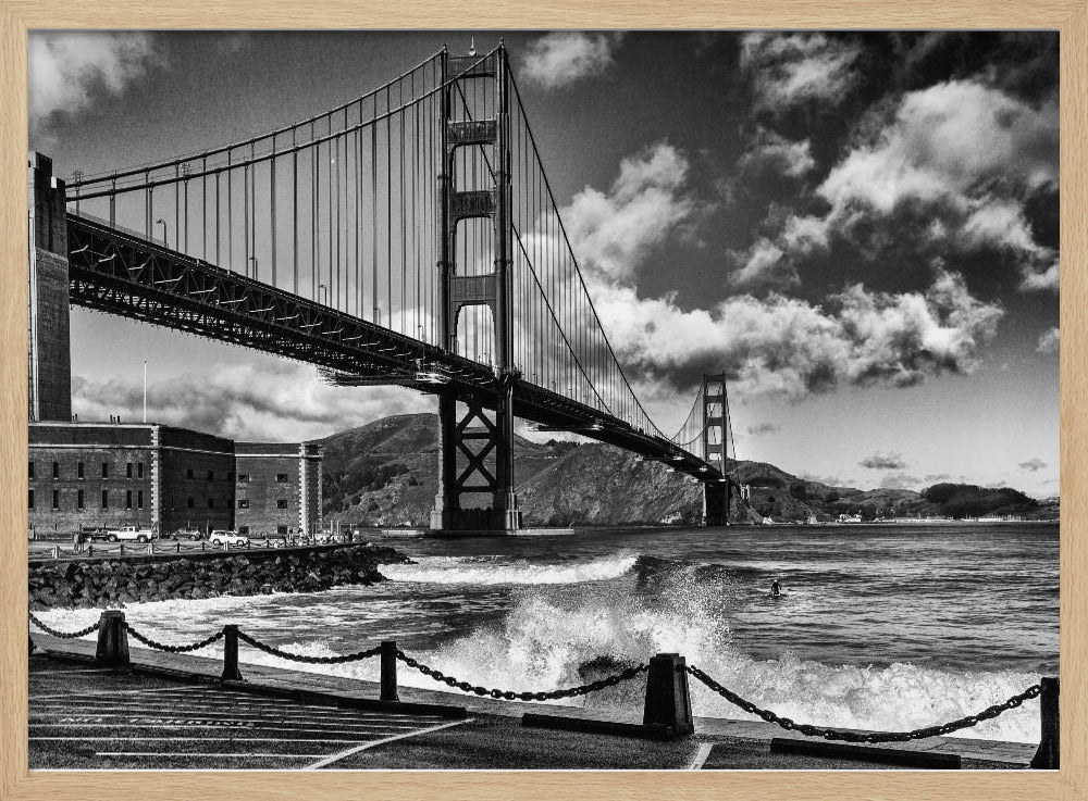 Surfen onder de Golden Gate Bridge | Poster