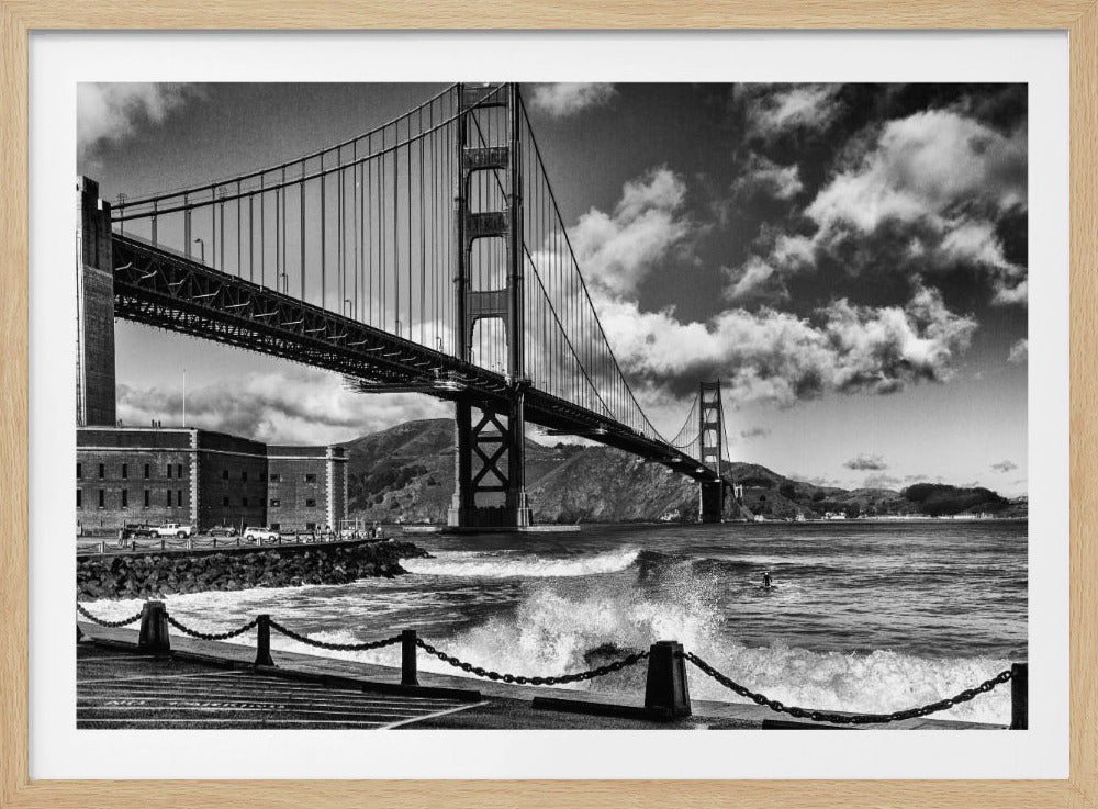 Surfen onder de Golden Gate Bridge | Poster