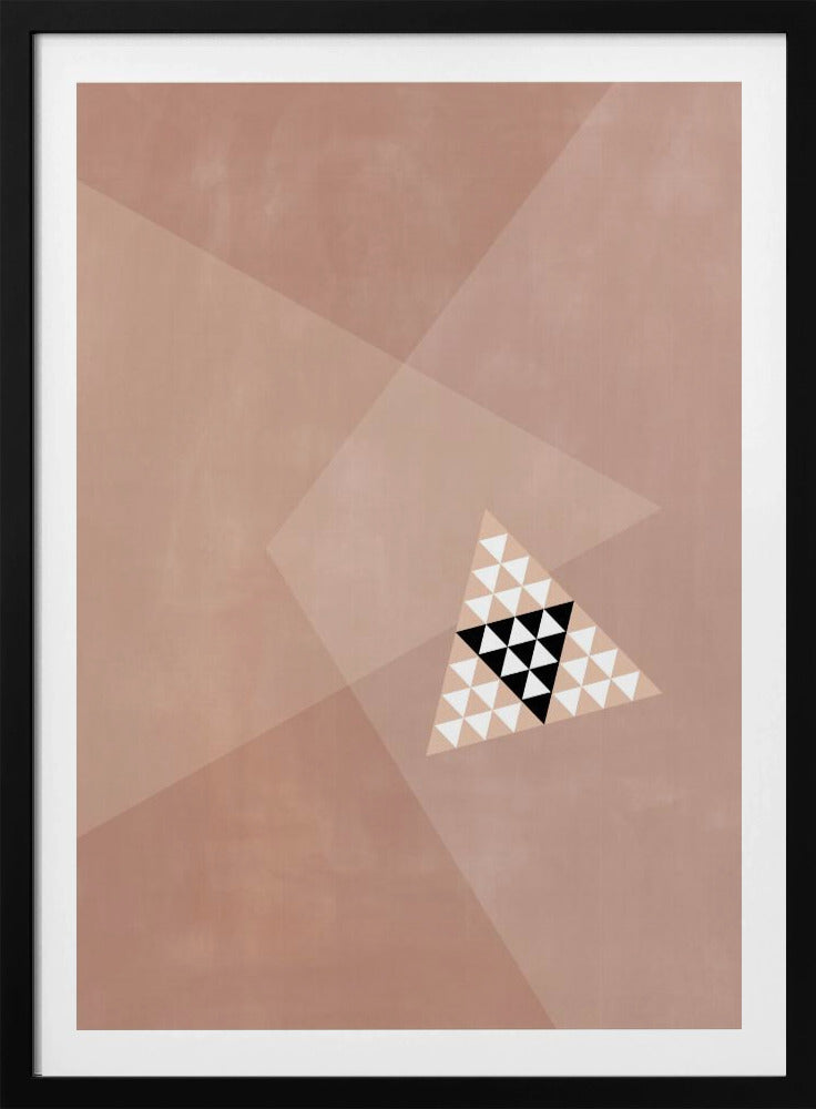 Geometrisch ontwerp met een centraal driehoekig patroon | Poster