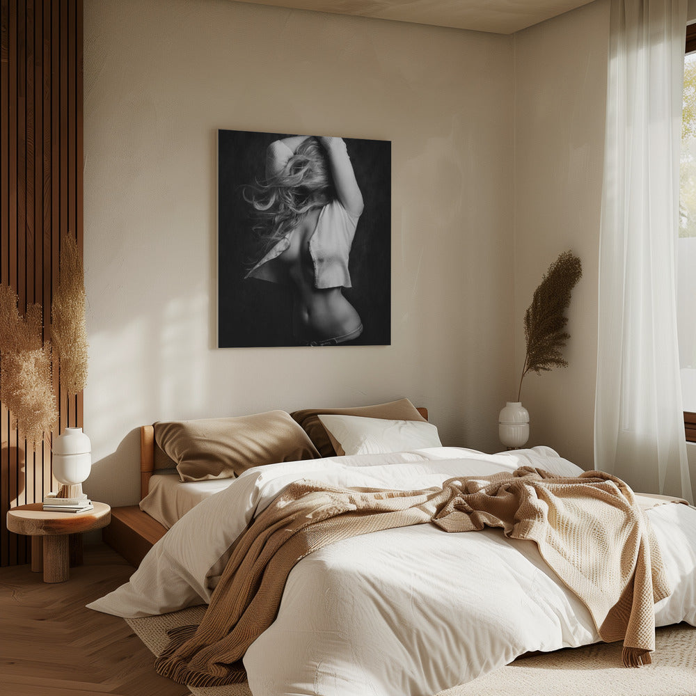 Mia | Canvas