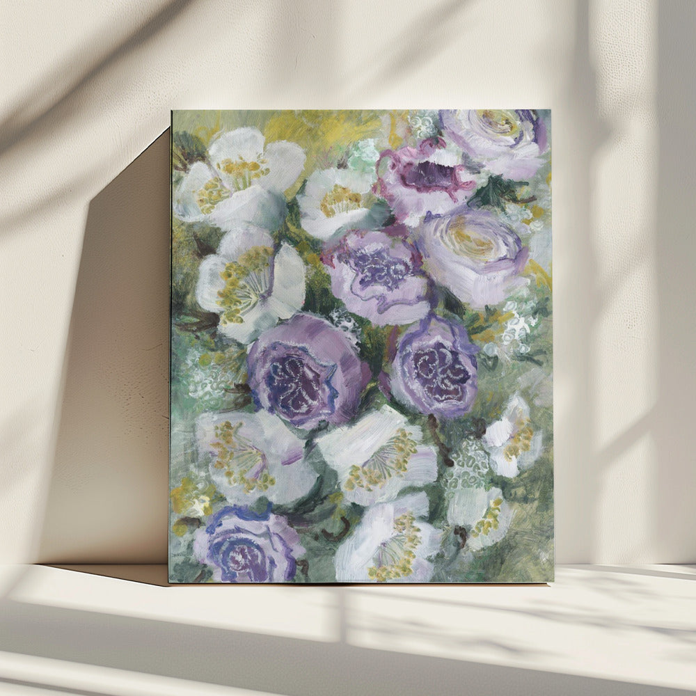 Bloemencompositie met witte en paarse bloemen | Canvas