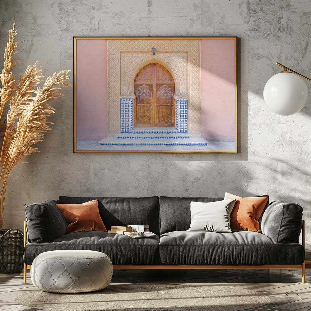 Bruine deur, blauwe tegels, roze muur in Marokko | Canvas