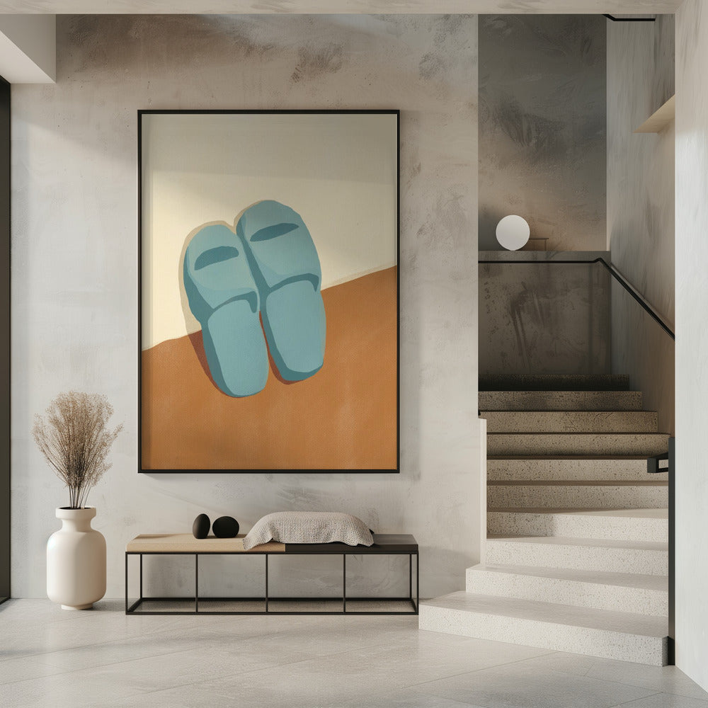 Blauwe pantoffels op een bruine en beige achtergrond | Poster