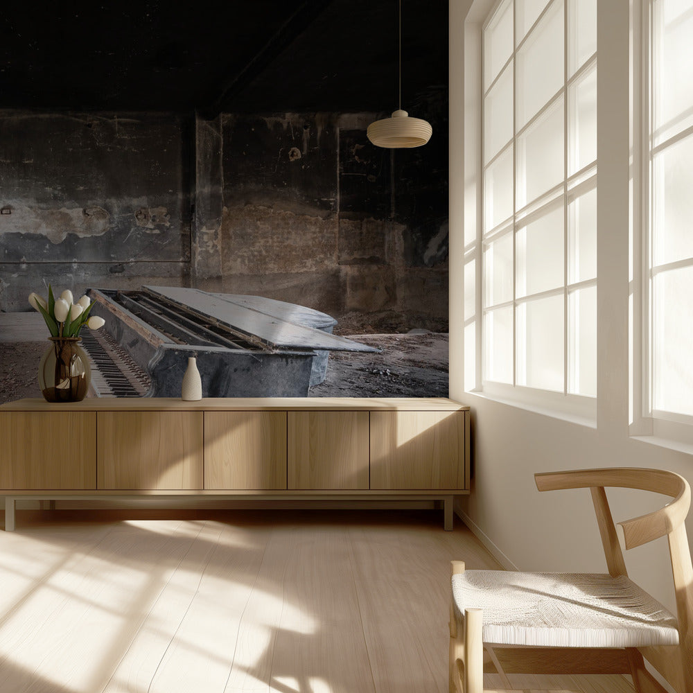Piano in verbrande garage | Behang