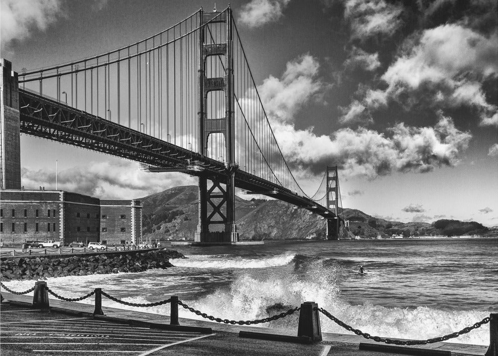 Surfen onder de Golden Gate Bridge | Achtergrond