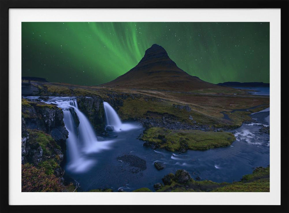 Kirkjufell... Onder een groene hemel | Poster