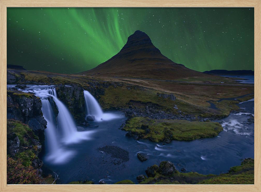 Kirkjufell... Onder een groene hemel | Poster