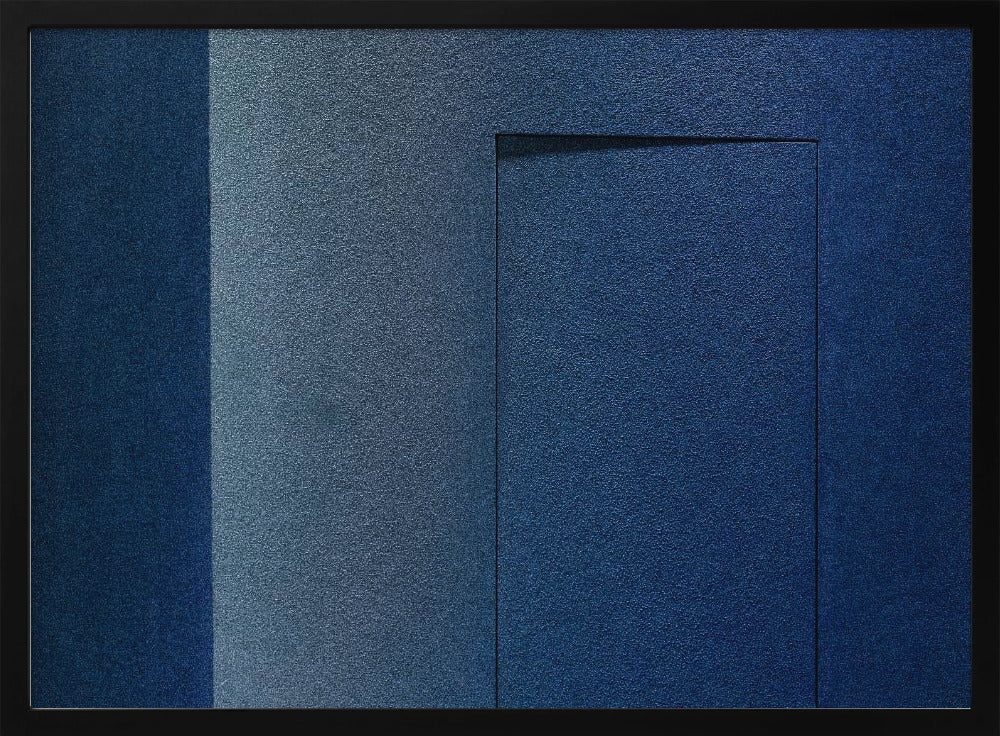 Blauw minimalisme of een geheime deur | Poster