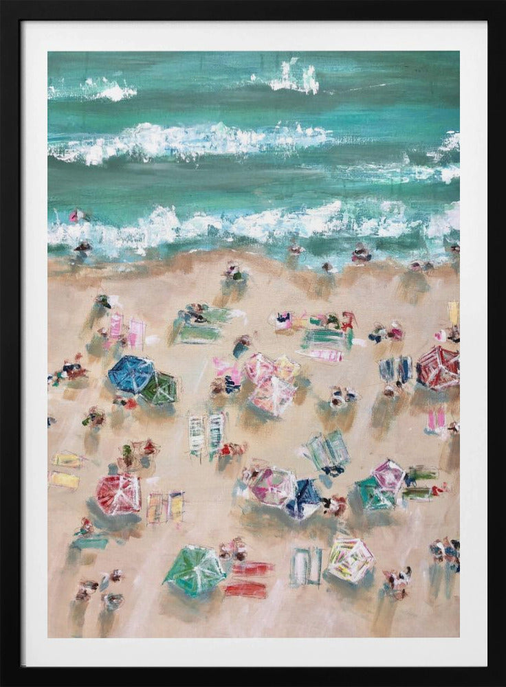 Kleurrijke parasols en zonaanbidders op een zandstrand | Poster