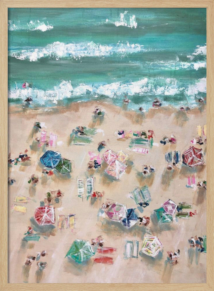 Kleurrijke parasols en zonaanbidders op een zandstrand | Poster