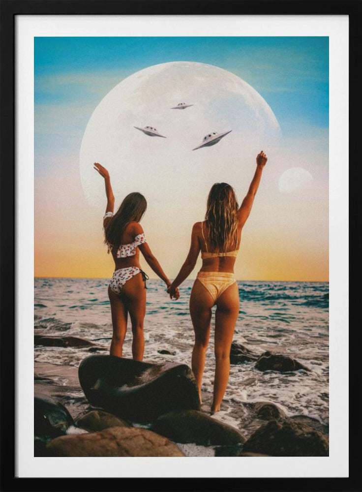 Hier zijn we, UFO | Poster