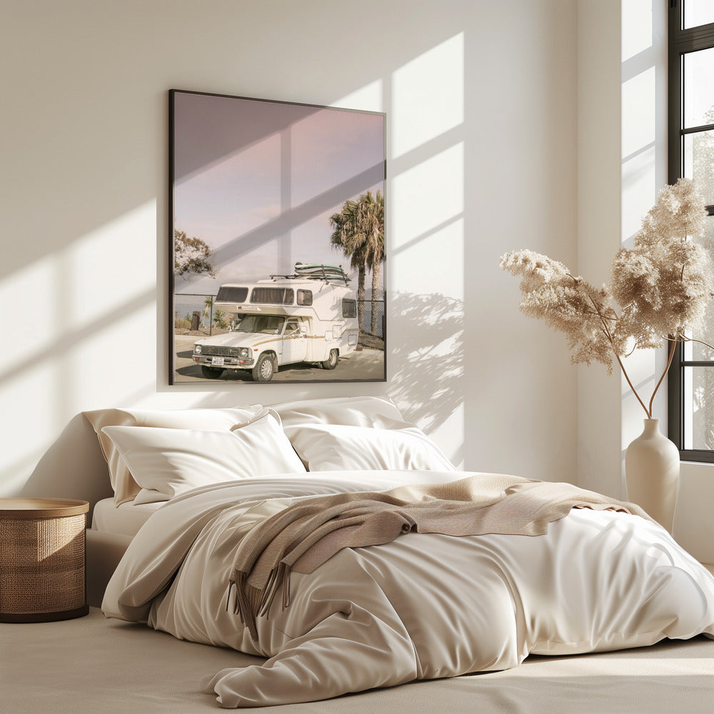 Vintage camper geparkeerd | Poster