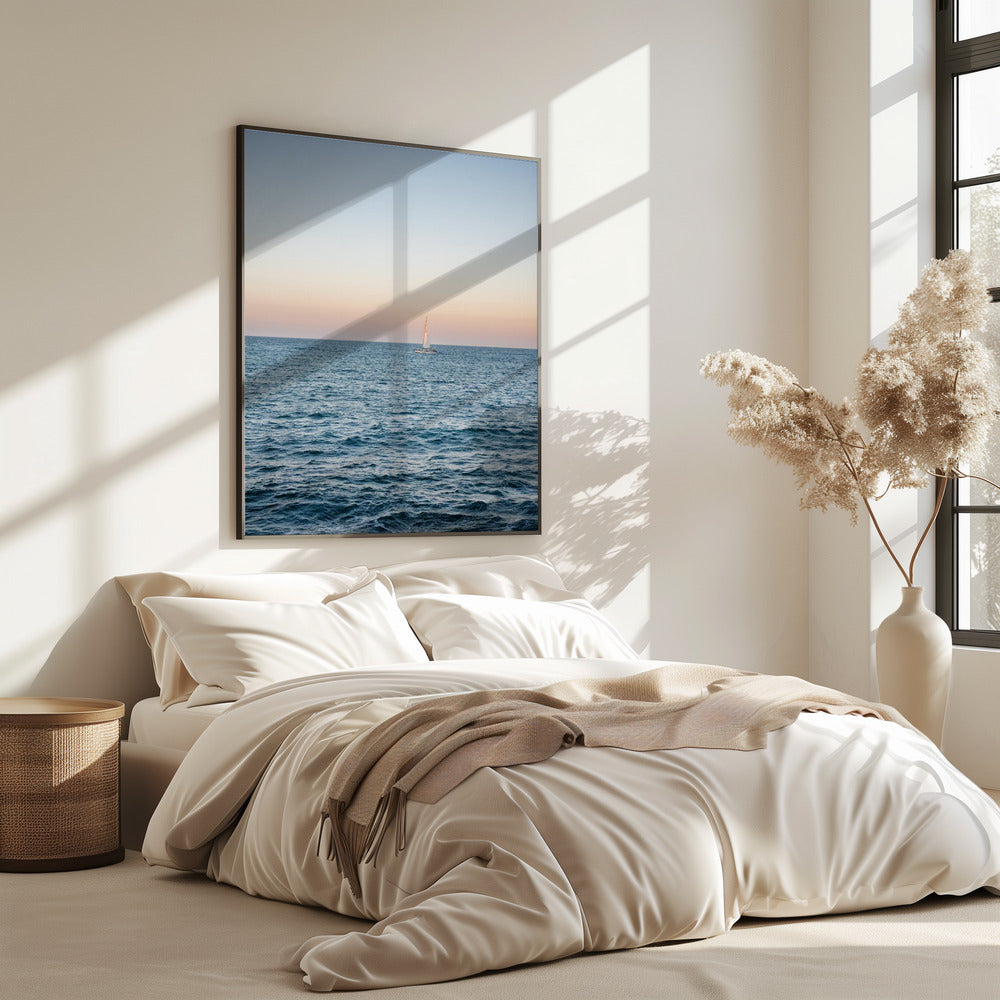 Zeilen langs de Amalfikust bij zonsondergang | Reisfotografie in Italië | Poster