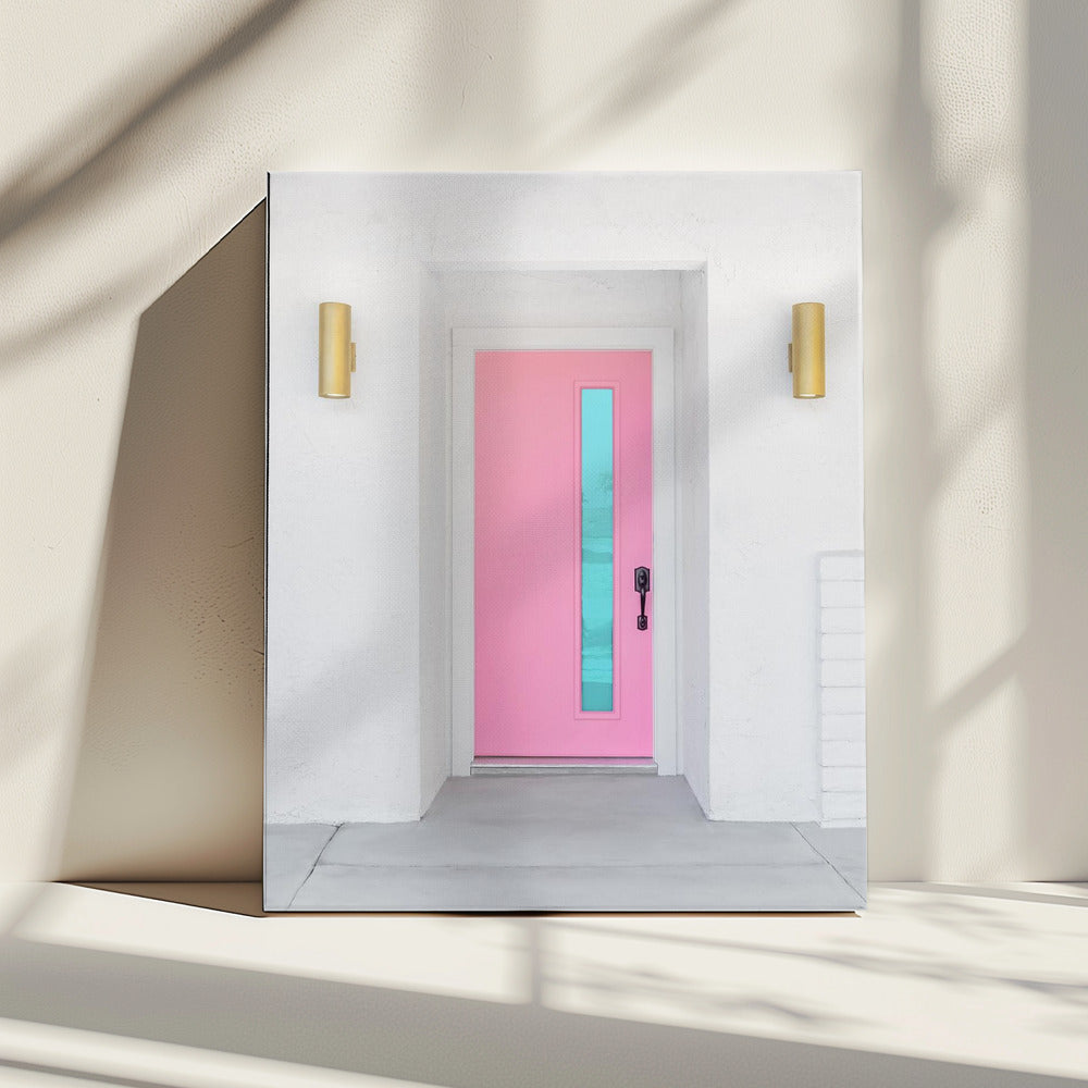 Roze deur met een blauw raam | Canvas