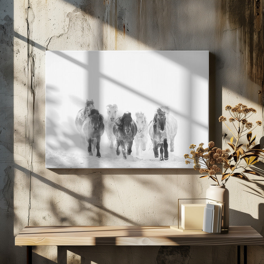 Running in the snow | Canvas