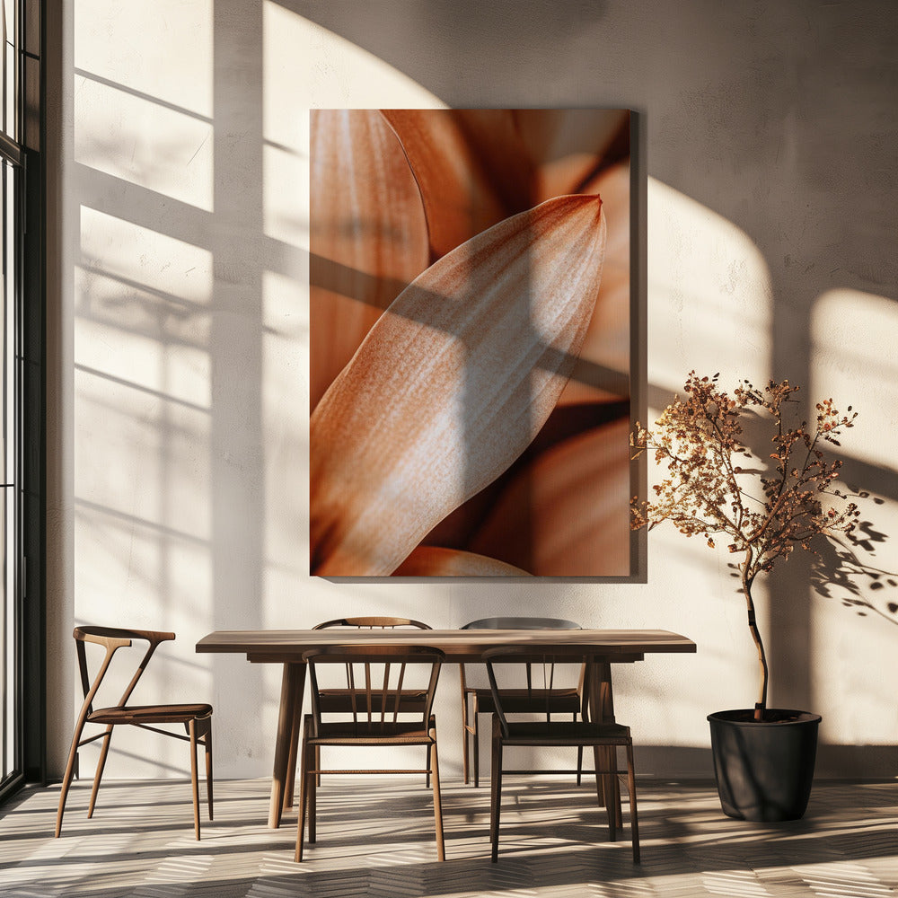 Amber Petal Elegantie | Canvas