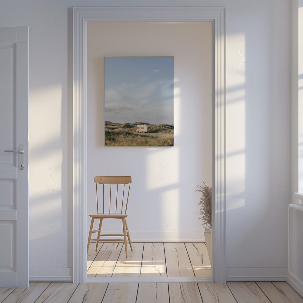 Caravan in de duinen | Canvas