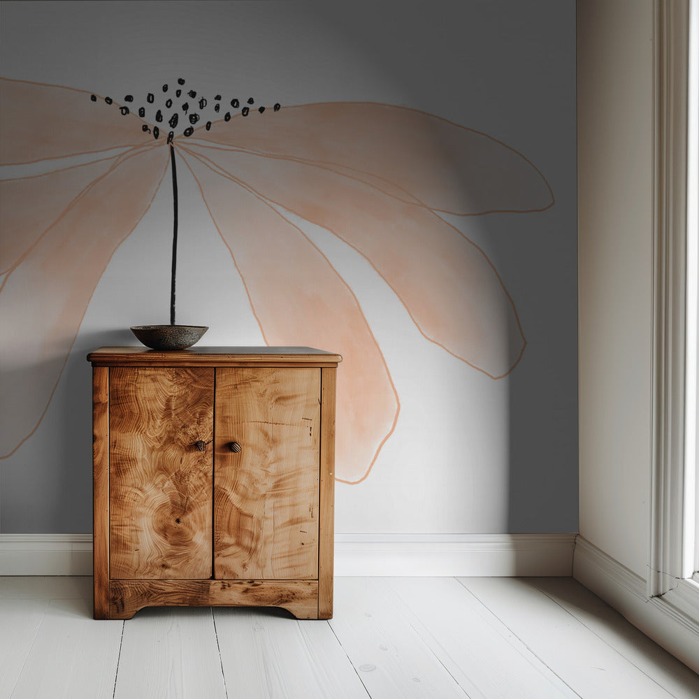 Delicate perzikkleurige bloem met bloemblaadjes | Behang