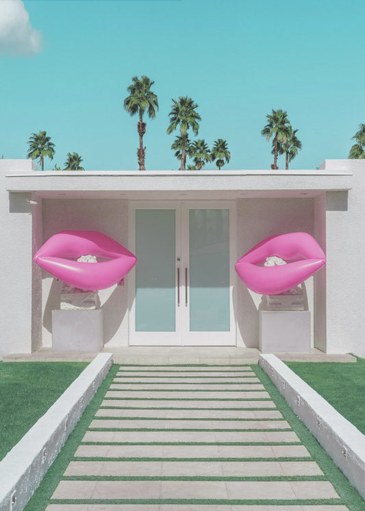 Mid-Century Modern Huis met Roze Lippen | Canvas